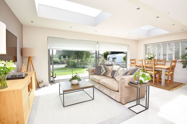 10 Lawnfield Road, Harrogate photo 4
