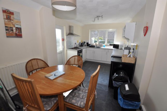 Flats 1 & 2, 5 Richmond Terrace, Carmarthen photo 2