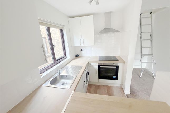 29, Coulter close, Hayes photo 5