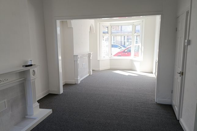 Terraced house to rent in Lowther Street, Hull