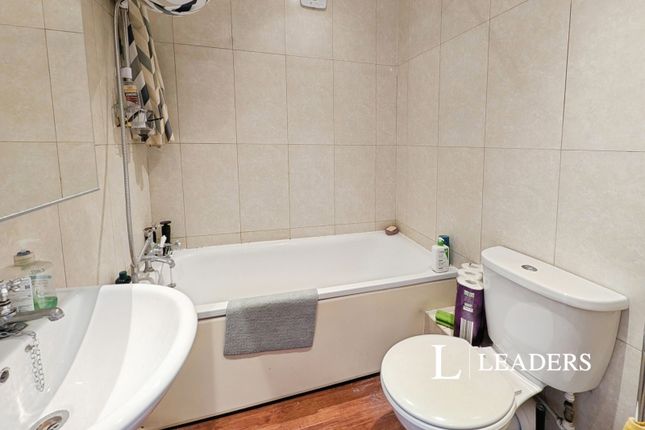 18, Lyon Street, Hampshire photo 4
