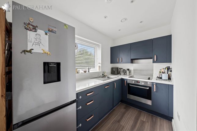 Flat 11 Cord House, 2, Rayon Close, Hackbridge photo 4