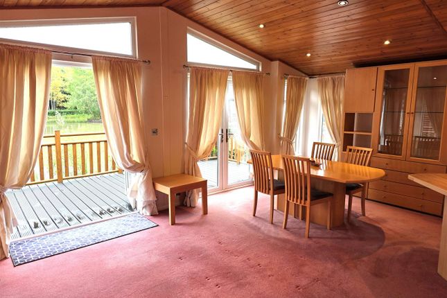 8, Burton Waters Lodge, Woodcock Lane, Lincoln photo 4