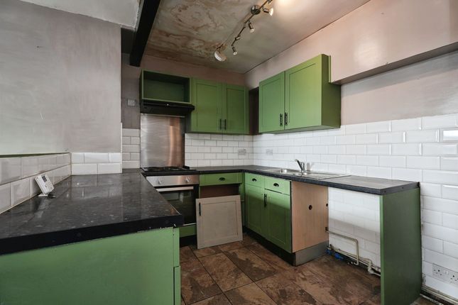 511, Rooley Lane, Bradford photo 4