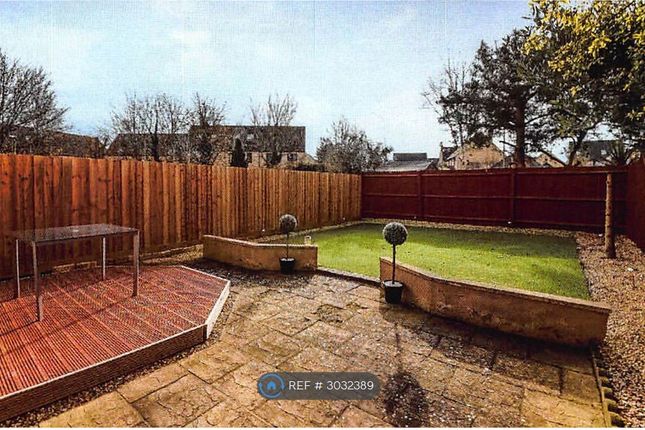 Painswick Close, Witney photo 2