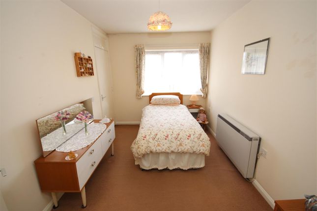 Maisonette for sale in Lunedale Road, Dartford