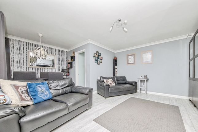 30, Larksfield Crescent, Harwich photo 3