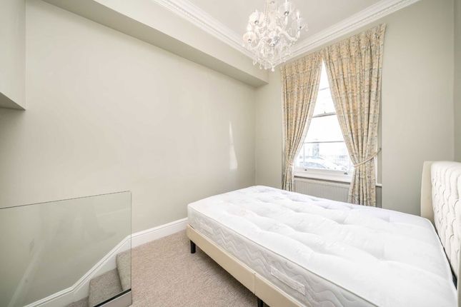 Flat 2, 180, Cambridge Street, London photo 3
