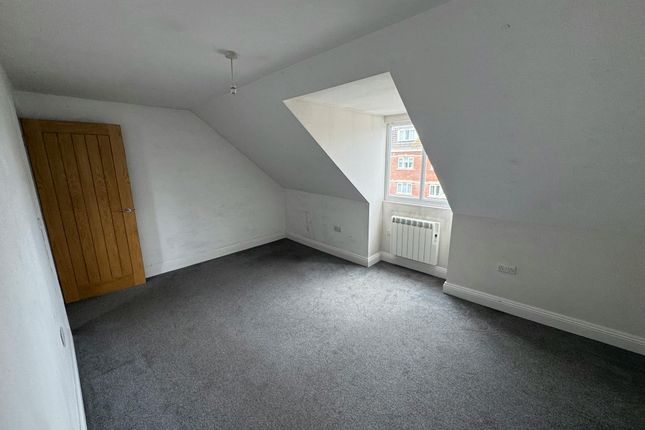 Flat 3, 68-70 Station Road, New Milton photo 3