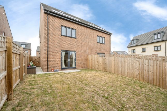65, Bluebell Way, Rotherham photo 4