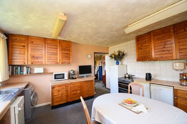 15 Brook Grove, Manchester photo 3