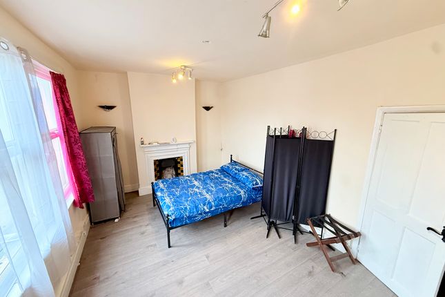 280A, Sangley Road, London photo 3