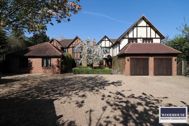 Thumbnail Detached house for sale in Perrysfield Road, Cheshunt