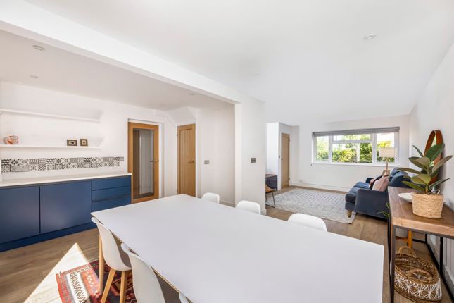 19 Rushwood Close, Haywards Heath photo 4