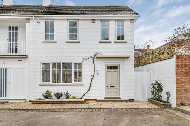 Thumbnail Terraced house for sale in Rupert Close, Henley-On-Thames