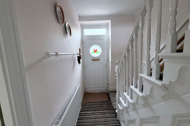 584, Clydach Road, Swansea photo 3
