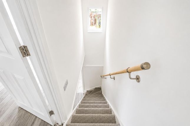 60, Glendish Road, London photo 4