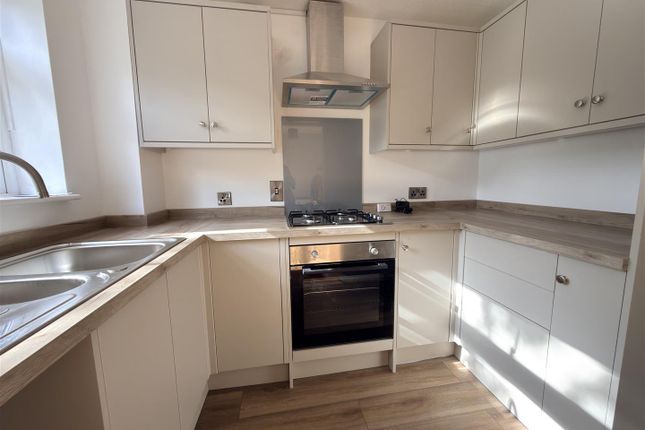 17, Manaton Close, Haywards Heath photo 4