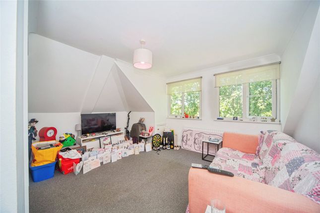 Flat 15, Deanfields Court 94A,, Dean Road, Hampshire photo 2