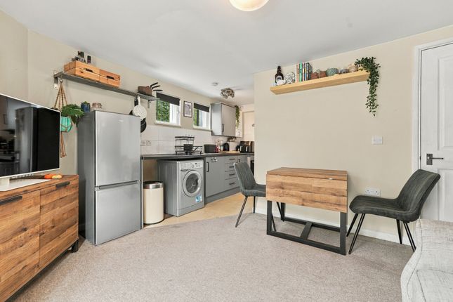Flat 2, Abi Clay Court, Bristol photo 4