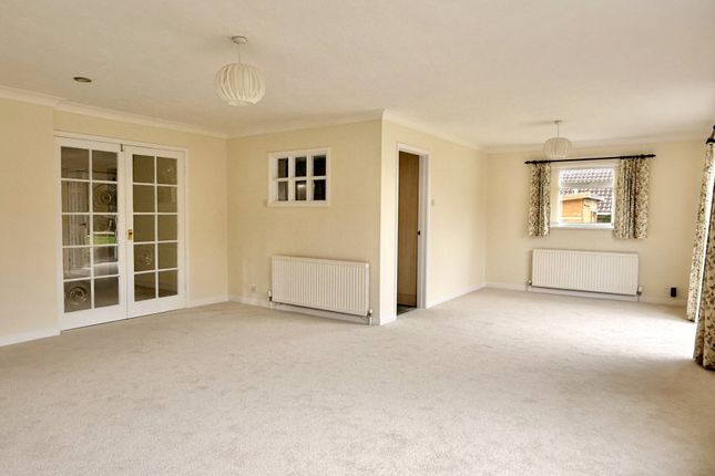 2, Hickory Close, Devon photo 3