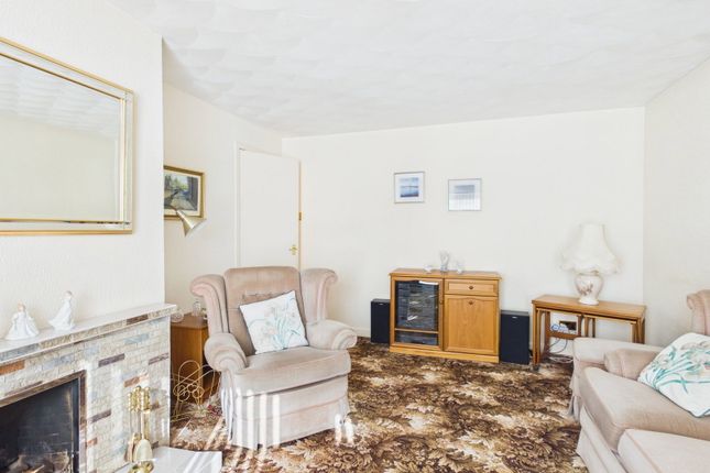 31, Rattray Gardens, Bathgate photo 4