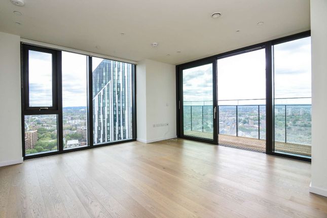 Thumbnail Flat for sale in 1 St Gabriel Walk, Elephant And Castle, London