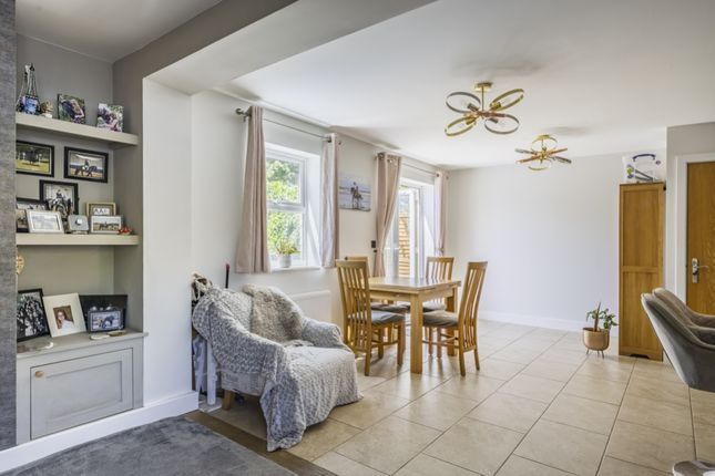 44, Avenue De Gien, Malmesbury photo 4