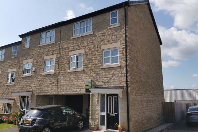 Thumbnail Terraced house for sale in Lady Royd Close, Bradford