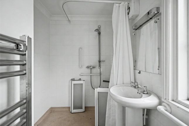 47 Lower Flat, Grayshott Road, London photo 5