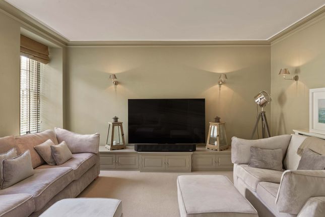 George House, Clarence St, Dartmouth_Living Room