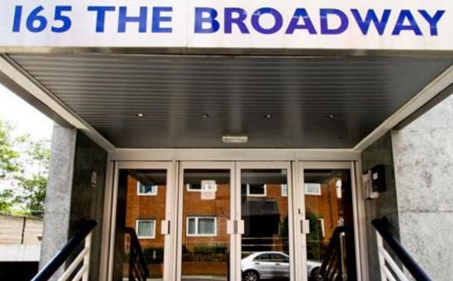 Office to let in The Broadway, London