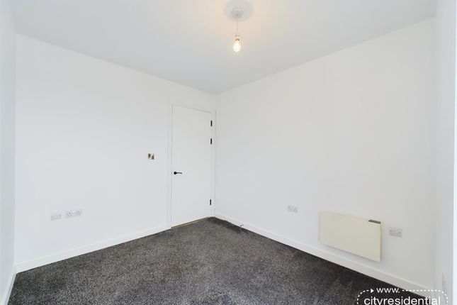 Flat for sale in Alexandra Tower, Princes Dock, Liverpool