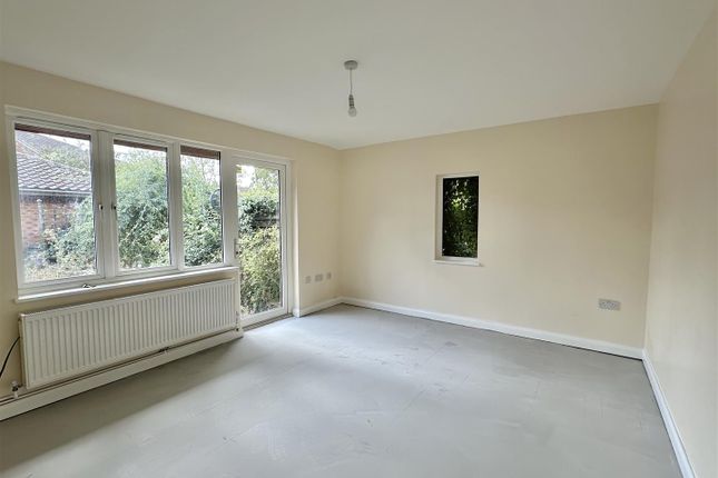 50, Faraday Drive, Milton Keynes photo 2
