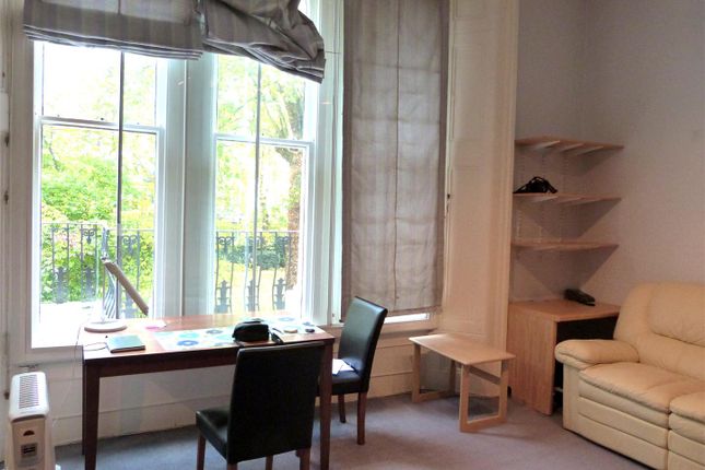 Flat 1.2 Clifford Court24-25 Kensington Gardens Sq. photo 4