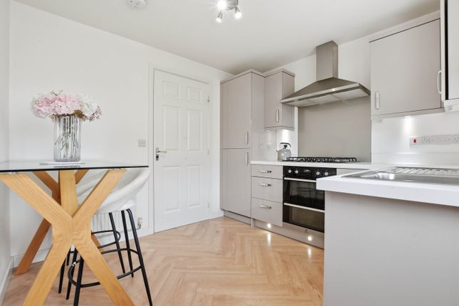 3, Edgar Place, Irvine photo 4