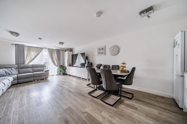 Apartment 25, Hythe Lodge, 157, Boyn Valley Road, Maidenhead photo 3