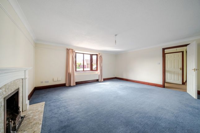 15, Hillview Road, Grantham photo 2