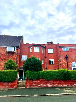Thumbnail Flat to rent in Flat 5, Normanton Rise, 2 Holbeck Hill, Scarborough