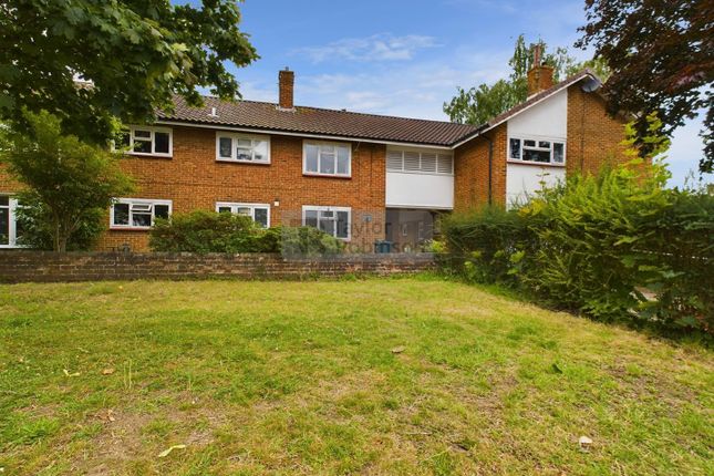 Thumbnail Flat for sale in Canterbury Road, Crawley