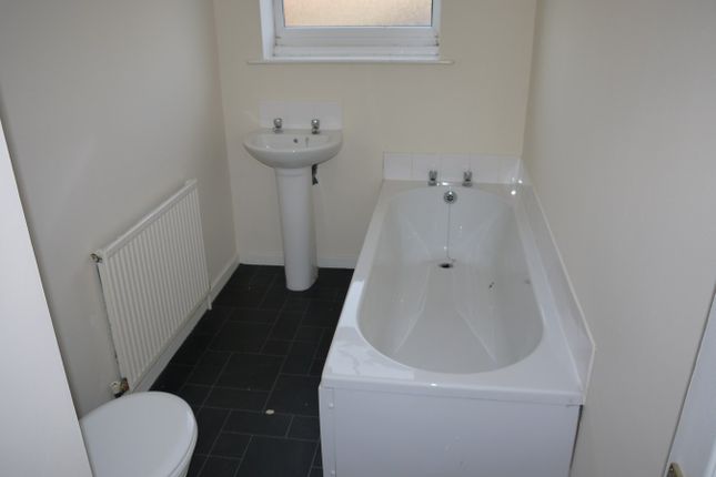 67, Kathleen Road, Hull photo 5