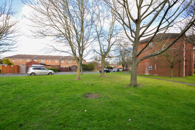 Flat to rent in Athelstan Walk South, Welwyn Garden City