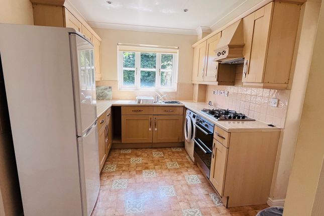 9, Cranborne Close, Colchester photo 5