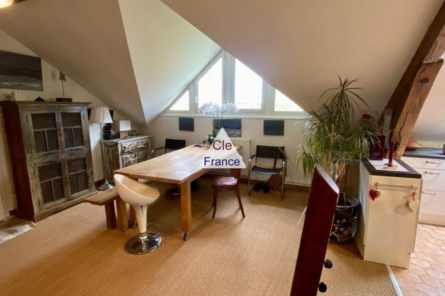 Apartment for sale in Saint-Pierre-Les-Elbeuf, Haute-Normandie, 76320, France