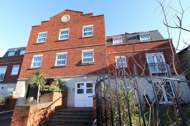 Flat to rent in Charlotte Court, Hornchurch