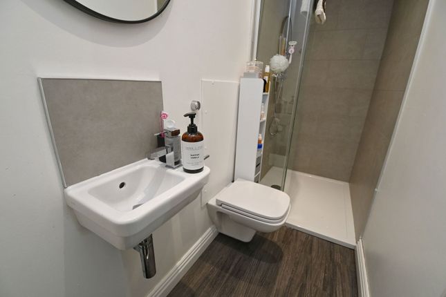 3, Barberry Court, Barnsley photo 5