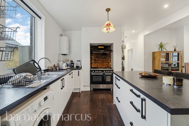 4 Bedroom Flat in KT1 2HG