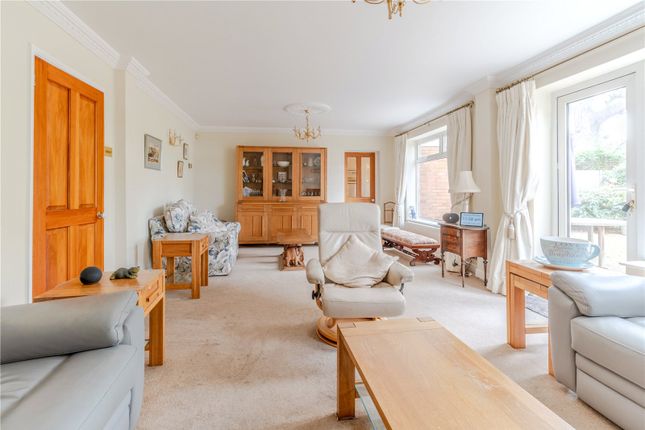 2, High View Close, Essex photo 2