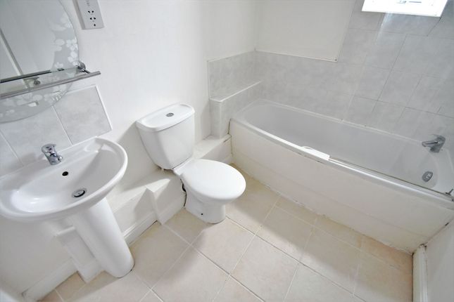 Apt 14, Theatre Gardens 1-3 Sykes Street, Hull photo 4
