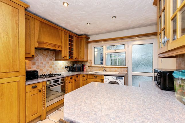 64, Snoots Road, Peterborough photo 2